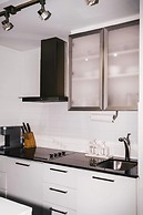 GLOBALSTAY. Maple Leaf Square