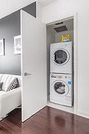 GLOBALSTAY. Maple Leaf Square