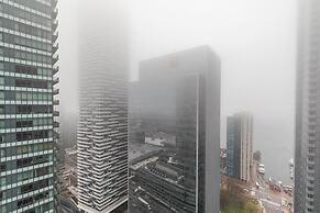 GLOBALSTAY. Maple Leaf Square