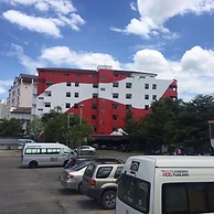 Royal Night Bazaar Hotel