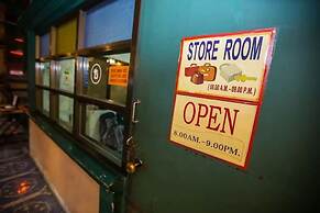 Royal Night Bazaar Hotel