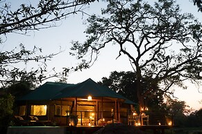 Flameback Eco Lodge