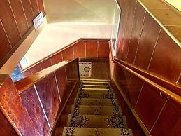 The Royal Carrangarra Hotel