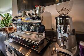 Syphon Hotel & Apartment