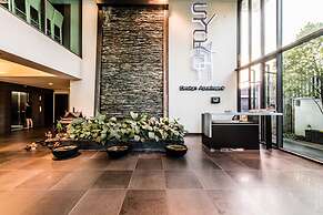 Syphon Hotel & Apartment