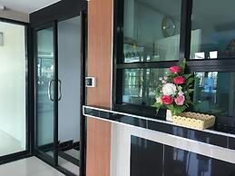 Sutharnlai Apartment