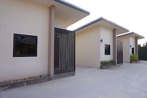 S Ville Resort