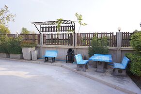 S Ville Resort
