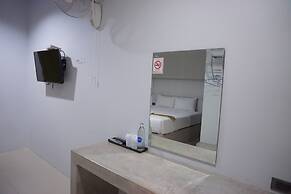 C2U Hotel Uthai Thani - Adults Only