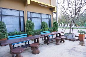C2U Hotel Uthai Thani - Adults Only
