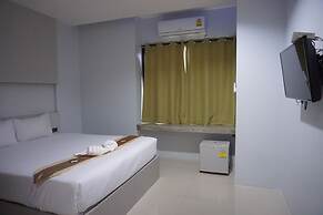 C2U Hotel Uthai Thani - Adults Only