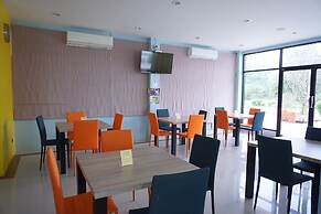 C2U Hotel Uthai Thani - Adults Only