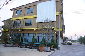 C2U Hotel Uthai Thani - Adults Only