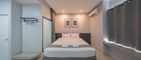 C2U Hotel Uthai Thani - Adults Only