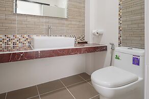 C2U Hotel Uthai Thani - Adults Only