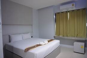 C2U Hotel Uthai Thani - Adults Only
