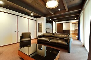 Takeya Kitano Honkan