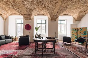 The Visionaire Apartments