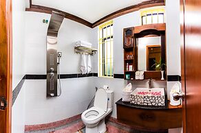 Hello Cambodia Boutique