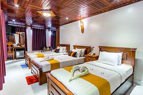 Hello Cambodia Boutique