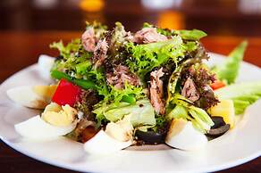 Hello Cambodia Boutique