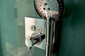 Schwabinger Wahrheit by Geisel