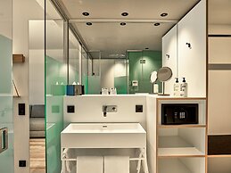 Schwabinger Wahrheit by Geisel