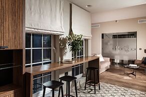 1926 Le Parisot Boutique Suites