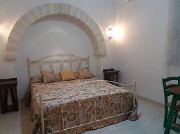 REFUGE OF THE PAGANI