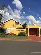 Dithakong Bed & Breakfast