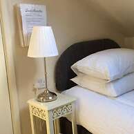 Hedley Villa Guest House
