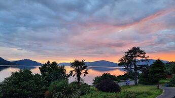 The Lodge On The Loch