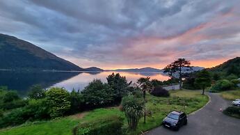 The Lodge On The Loch