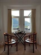 The Lodge On The Loch