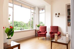 The Lodge On The Loch