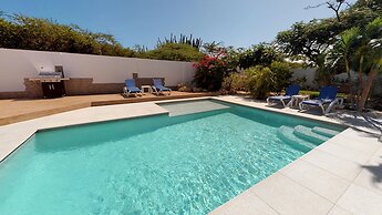 Boca Catalina Modern Villa