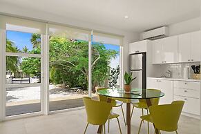 Boca Catalina Modern Villa