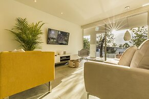 Boca Catalina Modern Villa