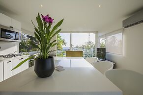 Boca Catalina Modern Villa