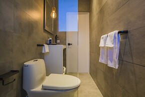 Boca Catalina Modern Villa