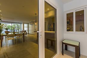 Boca Catalina Modern Villa