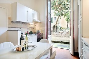 Corte al Duomo by Mmega