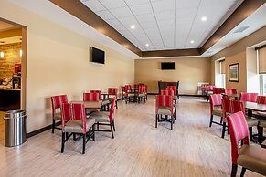 Comfort Suites Fishkill near Interstate 84