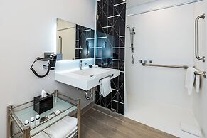 AC Hotel by Marriott Santa Marta