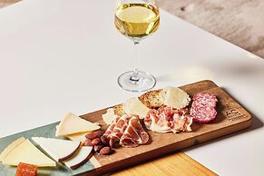 AC Hotel by Marriott Dallas by the Galleria