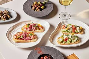 AC Hotel by Marriott Dallas by the Galleria