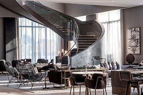 The Row Hotel at Assembly Row, Autograph Collection