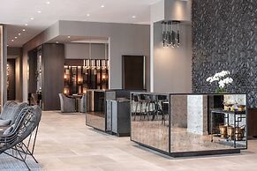 The Row Hotel at Assembly Row, Autograph Collection