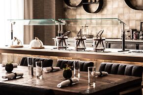 The Row Hotel at Assembly Row, Autograph Collection