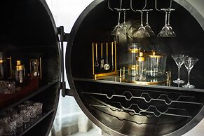 The Row Hotel at Assembly Row, Autograph Collection